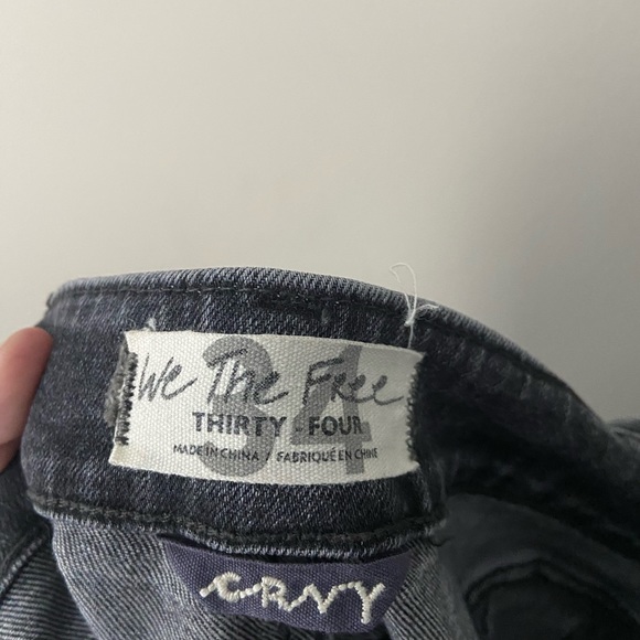 Free People We the Free Overalls Curvy fit Size 34 black raw hem - Picture 9 of 15